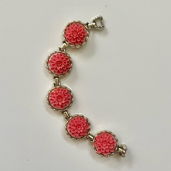 Jewelry - Vintage 1960s chrysanthemum bracelet